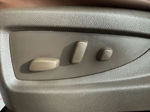 Used 2016 Chevrolet Silverado 1500 High Country w/ High Country Premium Package image 34