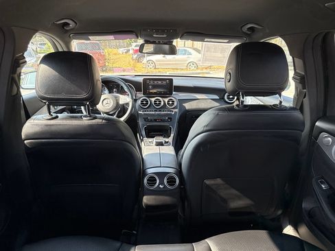 Used 2019 Mercedes-Benz GLC 300 4MATIC image 13