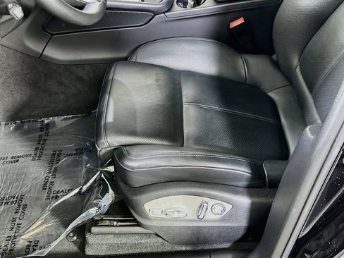 Used 2023 Porsche Macan S image 19