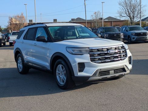 New 2026 Ford Explorer Active RWD image 1