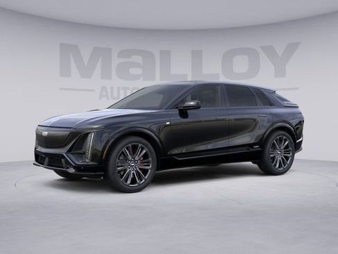 New 2026 Cadillac Lyriq V image 8