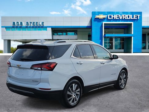 Used 2023 Chevrolet Equinox Premier FWD image 4