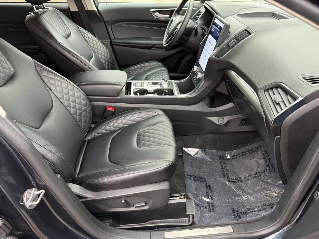 Used 2024 Ford Edge Titanium AWD/4WD image 30