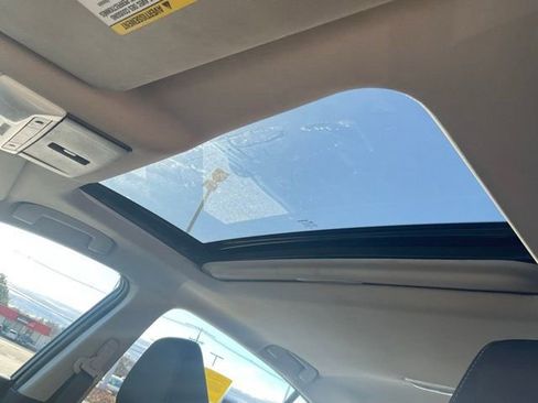 Used 2021 Nissan Altima 2.5 SV w/ SV Premium Package image 17