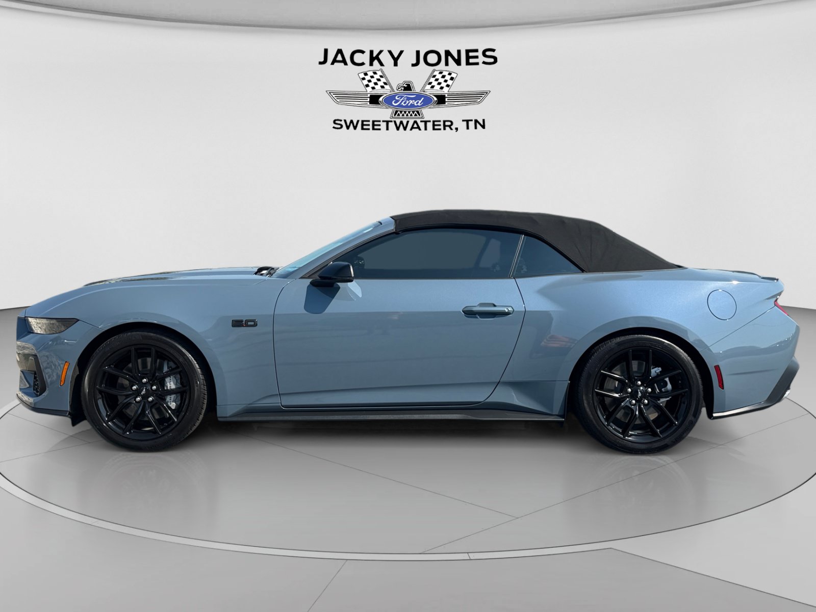 Used 2025 Ford Mustang GT Premium RWD image 2
