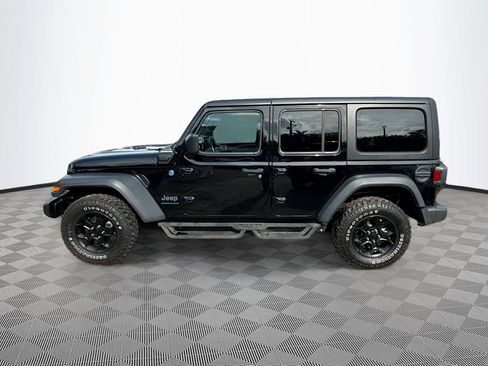 Used 2023 Jeep Wrangler Unlimited w/ Cold Weather Group AWD/4WD image 9