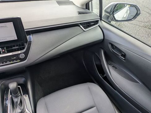 Used 2024 Toyota Corolla LE image 16