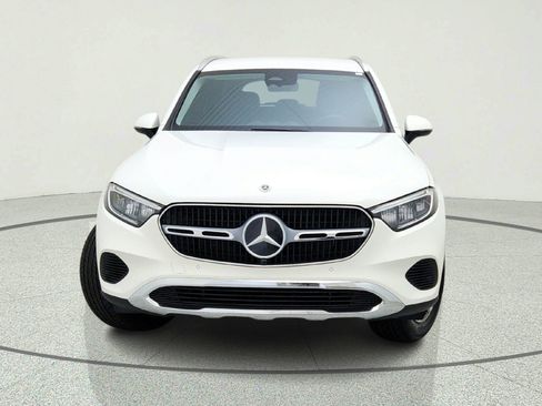 Certified 2024 Mercedes-Benz GLC 300 image 3
