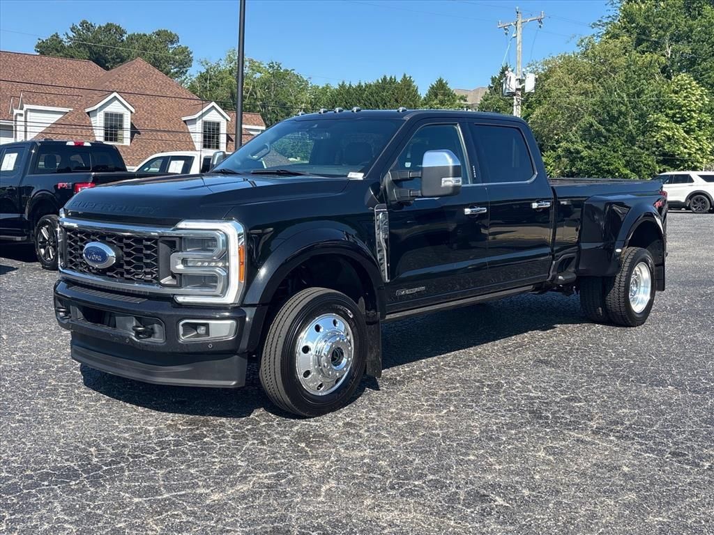 Used 2023 Ford F450 Platinum w/ FX4 Off-Road Package AWD/4WD image 3