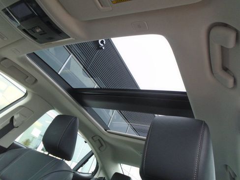 Used 2023 Lexus ES 350 Ultra Luxury image 10