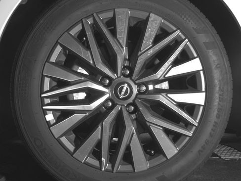 Used 2025 Nissan Altima 2.5 SV image 12