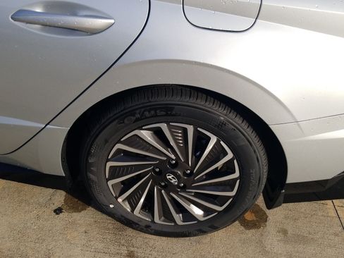 New 2026 Hyundai Sonata Limited FWD image 15