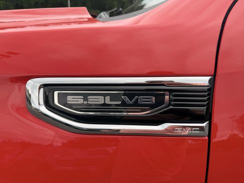 New 2025 GMC Sierra 1500 SLE w/ Preferred Package image 19