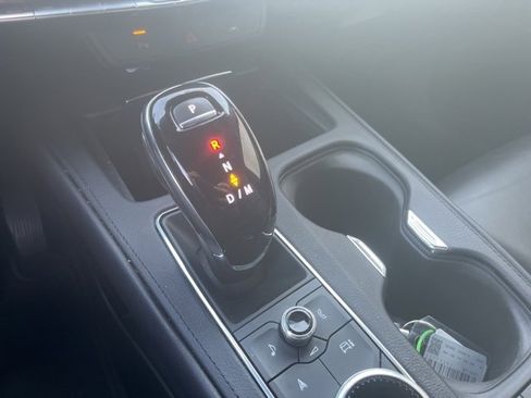 Used 2024 Cadillac XT4 Premium Luxury image 11