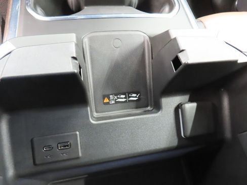 Used 2024 Chevrolet Silverado 2500 High Country AWD/4WD image 72