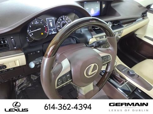 Used 2017 Lexus ES 350 w/ Premium Package FWD image 15