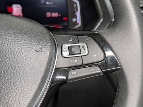 Used 2020 Volkswagen Tiguan SEL image 35