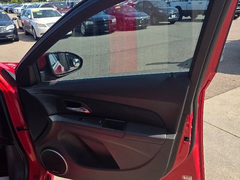 Used 2016 Chevrolet Cruze LT image 16