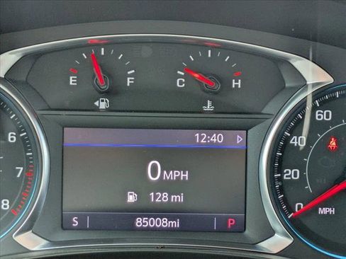 Used 2023 Chevrolet Traverse LT AWD/4WD image 11