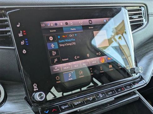 Used 2024 Jeep Wagoneer Series II w/ Flexible Seating Group image 13