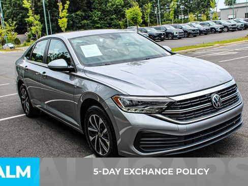 Used 2024 Volkswagen Jetta S FWD image 3
