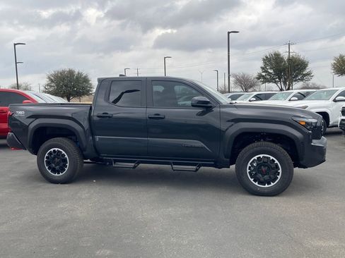 New 2026 Toyota Tacoma TRD Off-Road AWD/4WD image 4