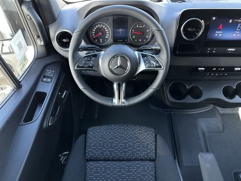 New 2025 Mercedes-Benz Sprinter 2500 image 12
