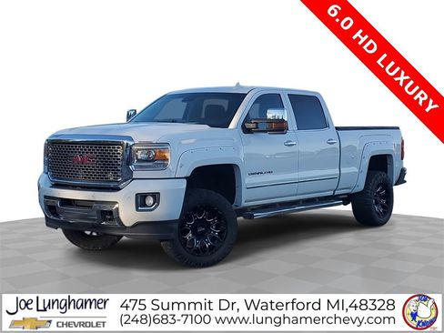 Used 2015 GMC Sierra 2500 Denali image 1