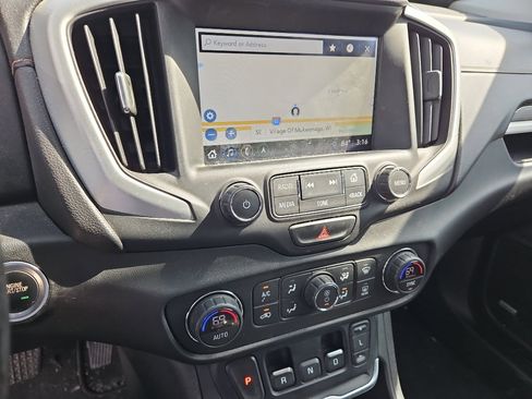 Used 2018 GMC Terrain SLT w/ Preferred Package FWD image 12