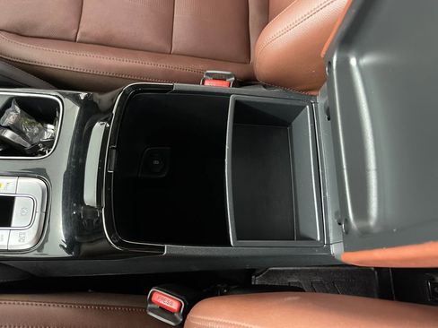 Used 2023 Kia Telluride EX w/ EX Captain's Chair Package image 26