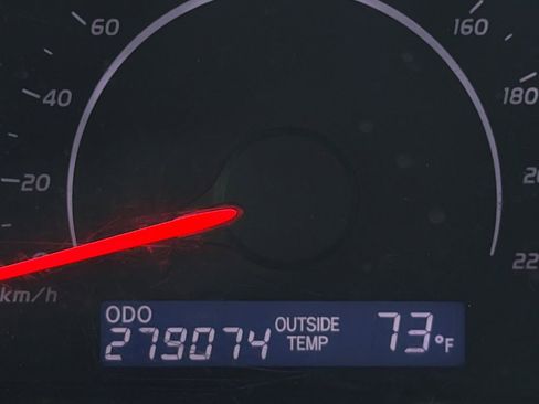 Used 2010 Toyota Camry FWD image 20