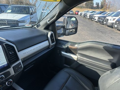 Used 2022 Ford F350 Lariat w/ Black Appearance Package image 16