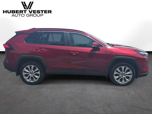 Used 2025 Toyota RAV4 XLE Premium FWD image 5