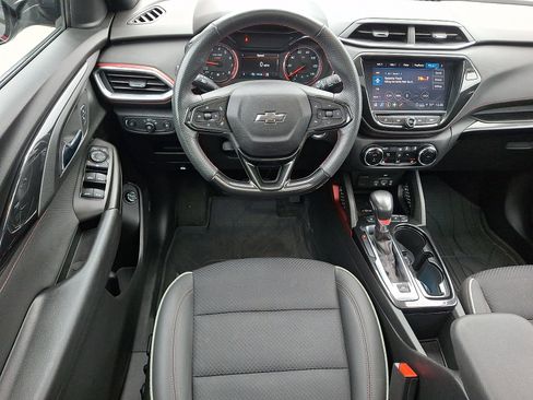 Used 2023 Chevrolet TrailBlazer RS w/ Sun and Liftgate Package image 11