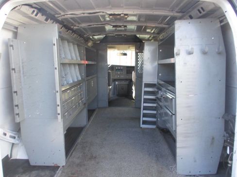 Used 2020 GMC Savana 3500 w/ Driver Convenience Package image 13