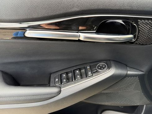 Certified 2024 Kia Seltos S image 11