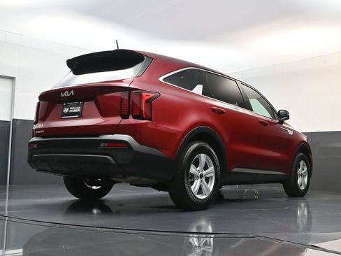Used 2023 Kia Sorento LX FWD image 23