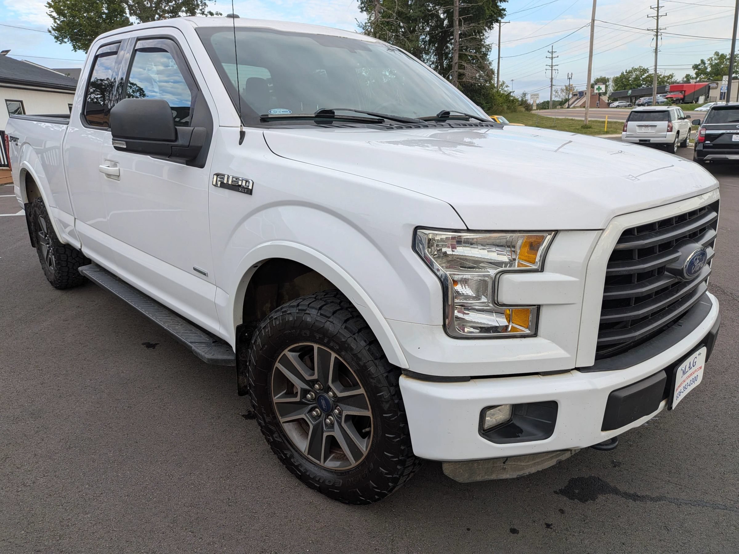 Used 2015 Ford F150 XLT w/ Equipment Group 301A Mid AWD/4WD image 8