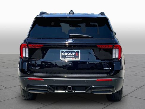Used 2025 Ford Explorer ST-Line w/ ST-Line Street Pack AWD/4WD image 5