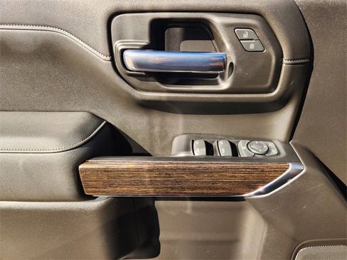 Used 2022 GMC Sierra 1500 Elevation image 25