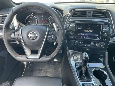 Used 2023 Nissan Maxima SR w/ Sport Mat Group FWD image 15