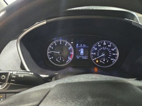 Used 2019 Hyundai Santa Fe SE image 18