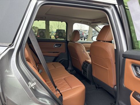 New 2026 Nissan Rogue Platinum w/ Platinum Premium Package AWD/4WD image 17