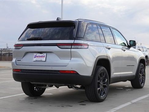 New 2025 Jeep Grand Cherokee Limited image 9