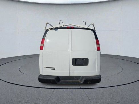 Used 2014 Chevrolet Express 2500 image 3