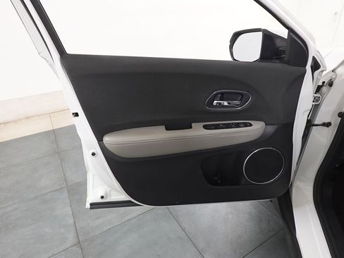 Used 2022 Honda HR-V EX image 7