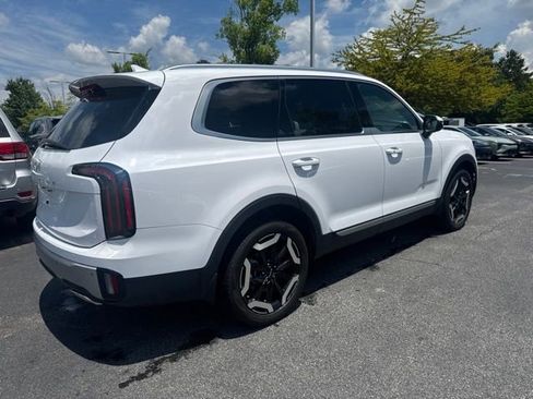 Certified 2024 Kia Telluride EX w/ EX Captain's Chair Package FWD image 5