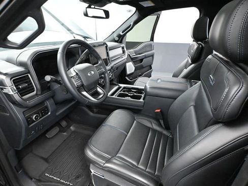 Used 2025 Ford F250 Platinum image 24