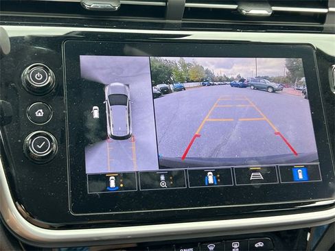 Used 2022 Chevrolet Bolt EUV Premier w/ Sun & Sound Package image 26