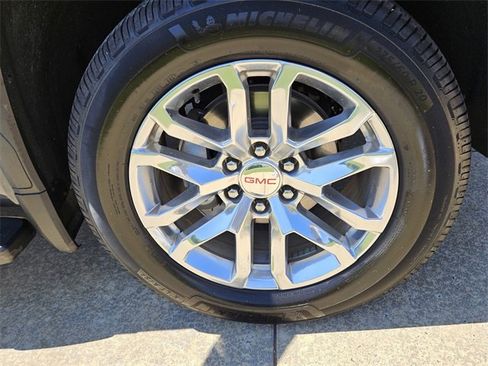 Used 2020 GMC Sierra 1500 SLT w/ SLT Premium Plus Package image 18